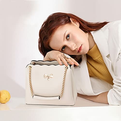 NICOLE & DORIS Crossbody Bag